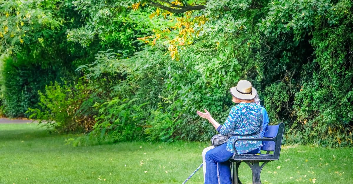 Memory Care: How Nature Calms Agitated Dementia Patients 3 Seniors In Memory Care